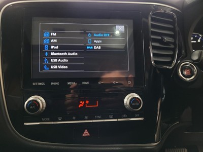 2021 Mitsubishi Outlander - Thumbnail