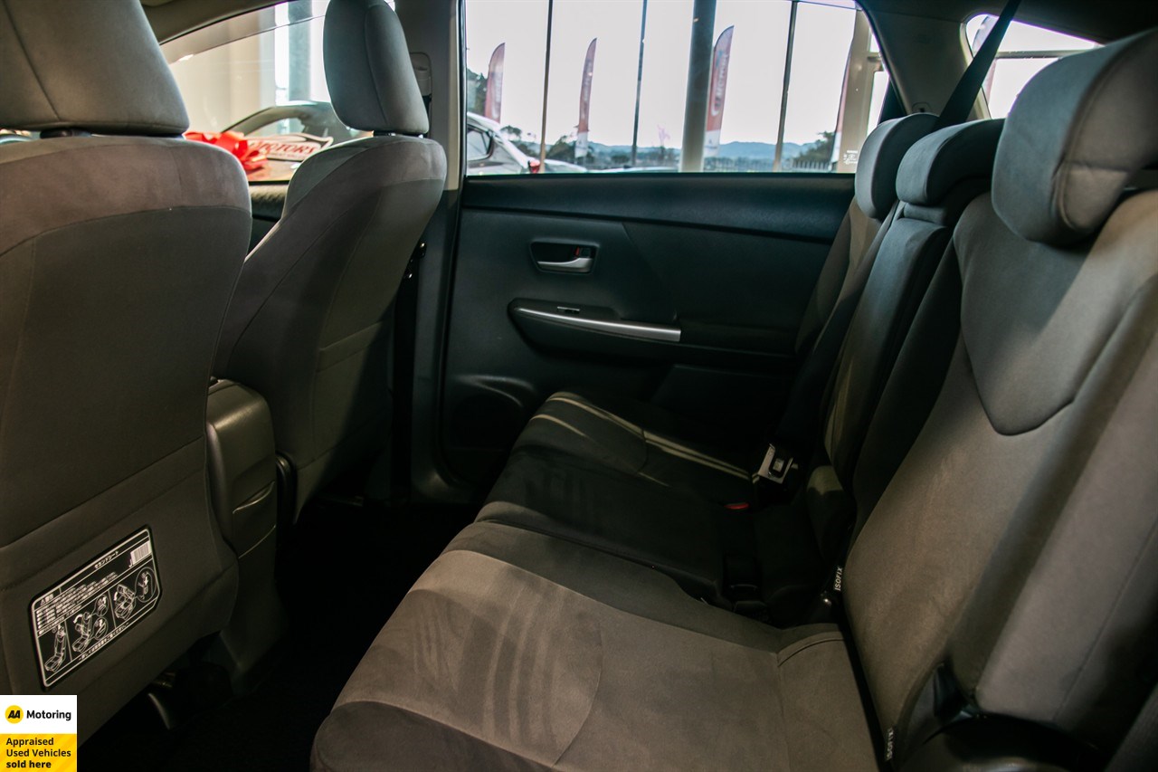 2012 Toyota Prius Alpha