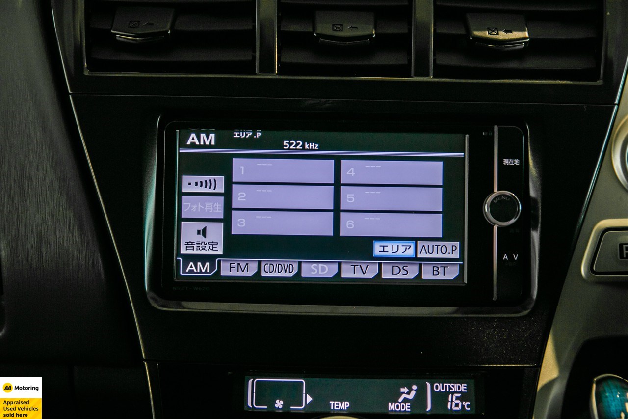2012 Toyota Prius Alpha