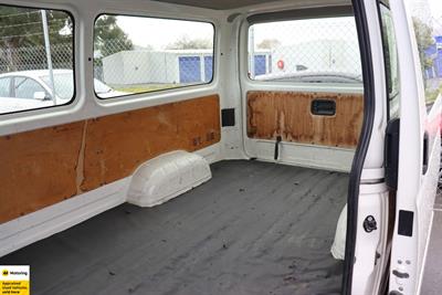2012 Toyota Hiace - Thumbnail