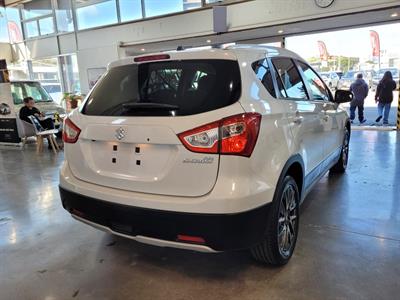 2015 Suzuki SX4 - Thumbnail