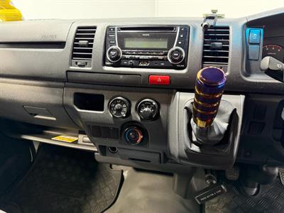 2017 Toyota Hiace - Thumbnail