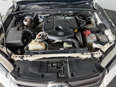 2017 Toyota Hiace - Thumbnail