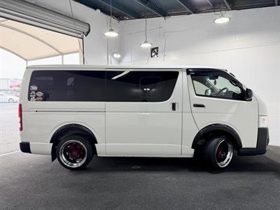 2017 Toyota Hiace - Thumbnail