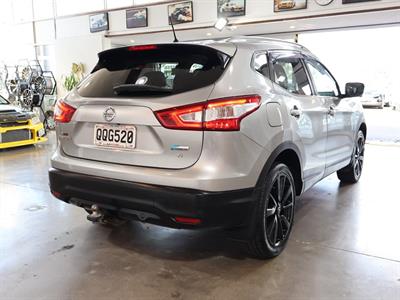 2017 Nissan Qashqai - Thumbnail