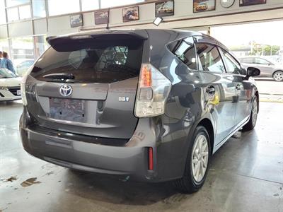 2013 Toyota Prius - Thumbnail