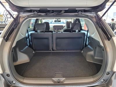 2012 Toyota Prius - Thumbnail