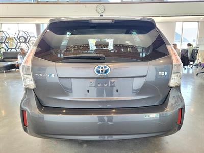 2012 Toyota Prius - Thumbnail