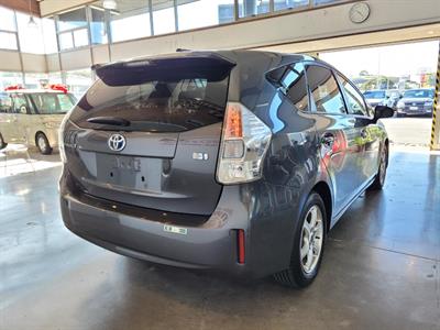 2012 Toyota Prius - Thumbnail