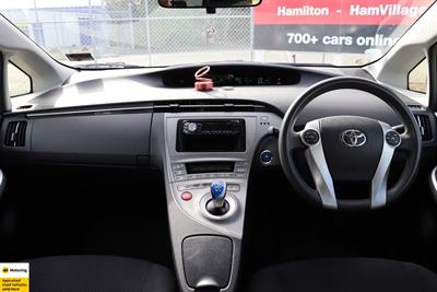 2014 Toyota Prius - Thumbnail