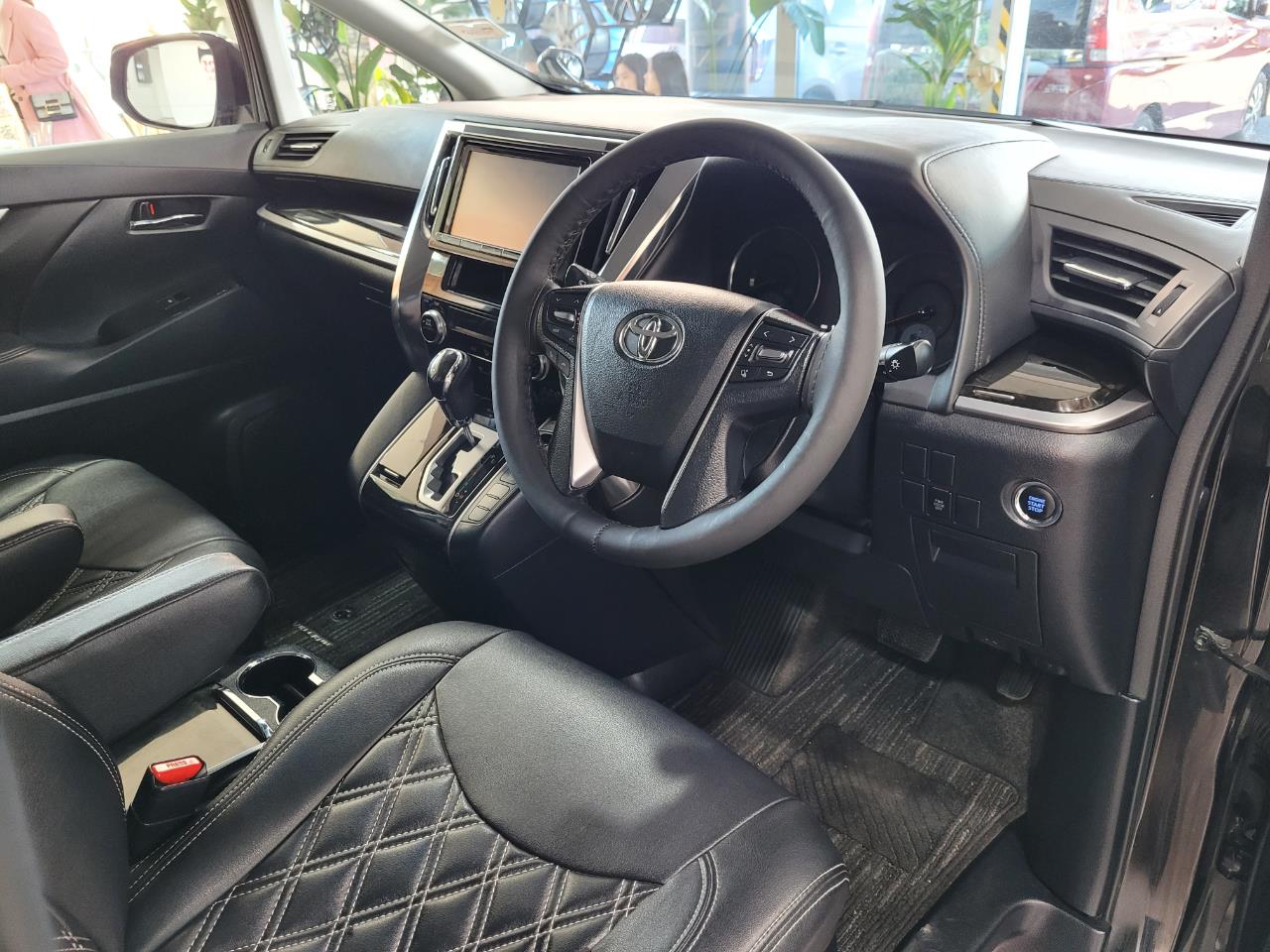 2015 Toyota Vellfire