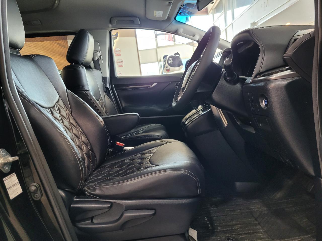 2015 Toyota Vellfire