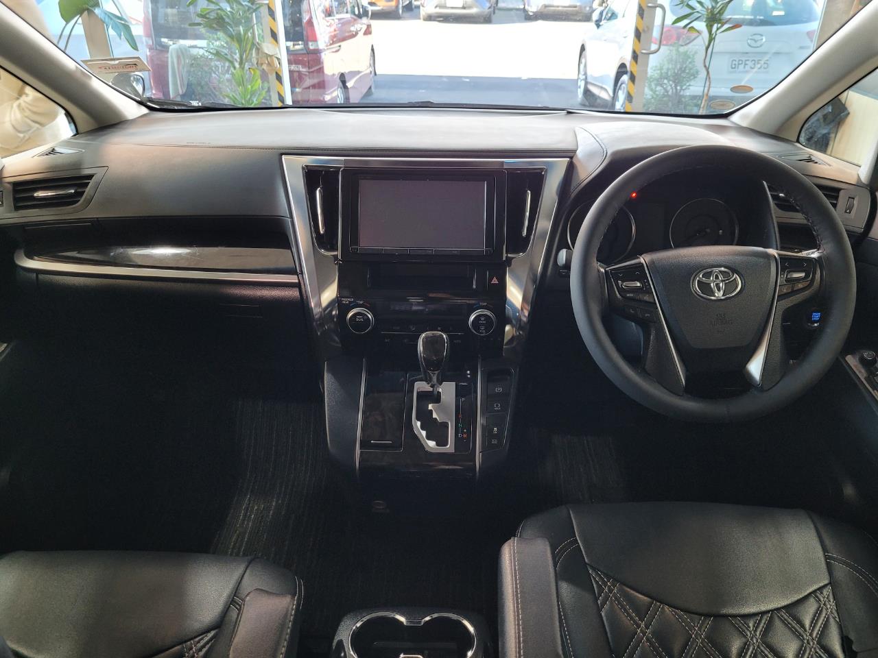 2015 Toyota Vellfire
