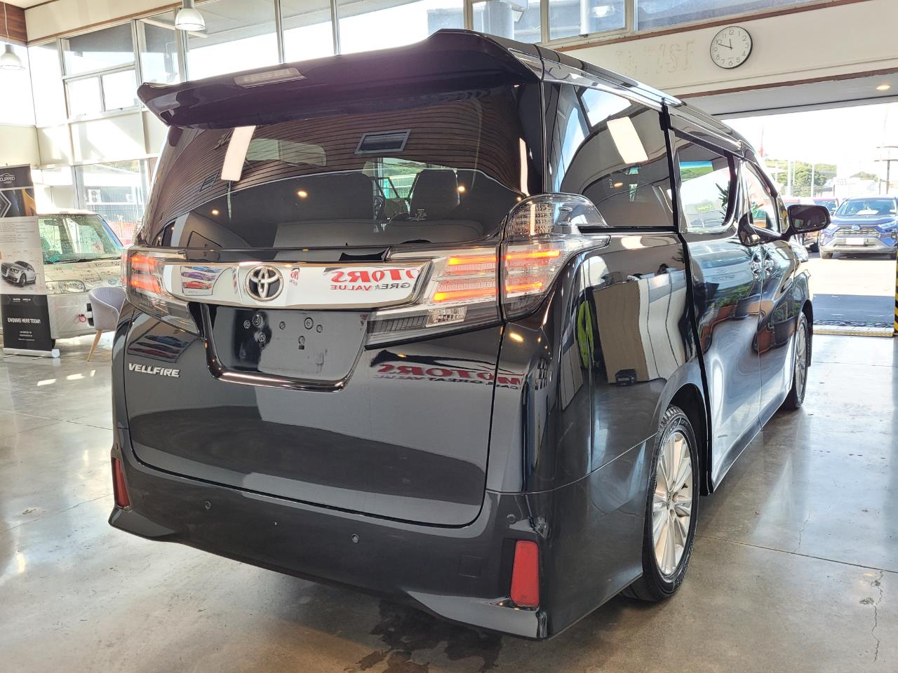 2015 Toyota Vellfire