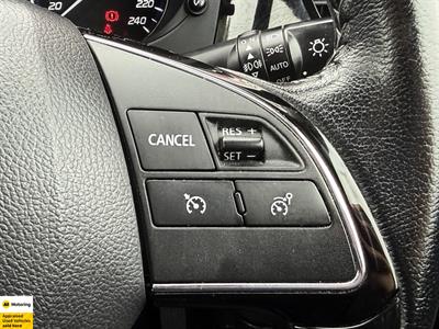 2021 Mitsubishi Outlander - Thumbnail