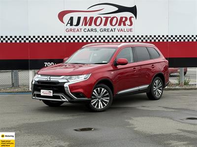 2021 Mitsubishi Outlander - Thumbnail