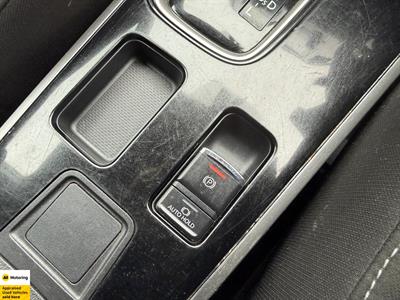 2021 Mitsubishi Outlander - Thumbnail