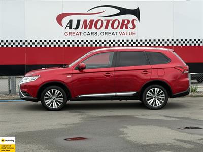 2021 Mitsubishi Outlander - Thumbnail