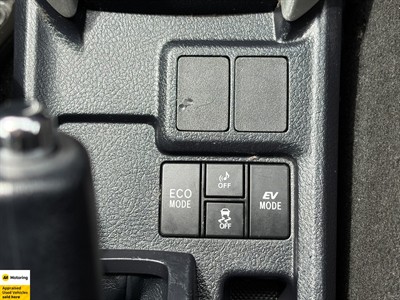 2018 Toyota Corolla - Thumbnail