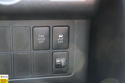 2014 Toyota Spade - Thumbnail