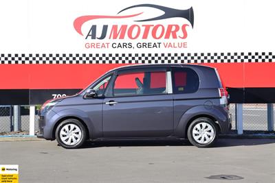 2014 Toyota Spade - Thumbnail