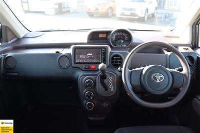 2014 Toyota Spade - Thumbnail