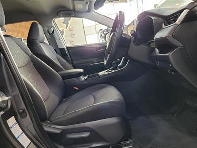 2021 Toyota RAV4 - Thumbnail