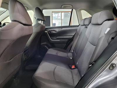 2021 Toyota RAV4 - Thumbnail