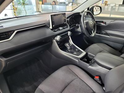 2021 Toyota RAV4 - Thumbnail