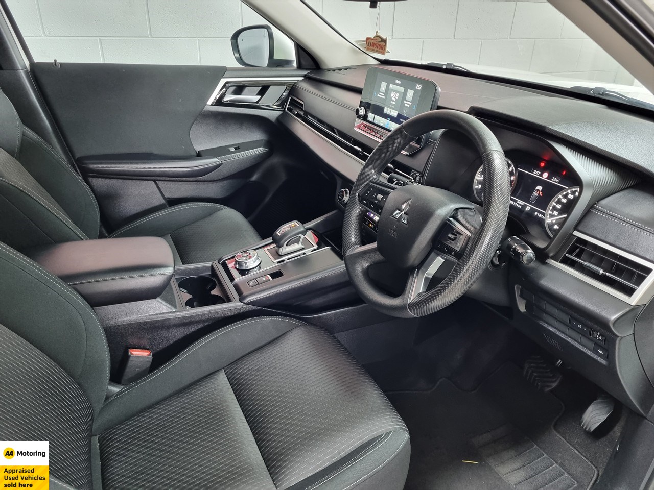 2023 Mitsubishi Outlander