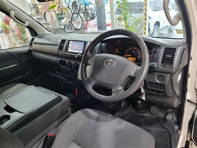2014 Toyota Hiace - Thumbnail