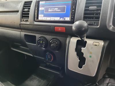 2014 Toyota Hiace - Thumbnail