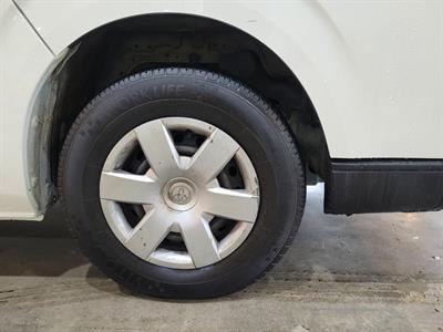 2014 Toyota Hiace - Thumbnail
