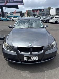 2005 BMW 320i