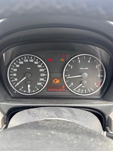 2005 BMW 320i - Thumbnail