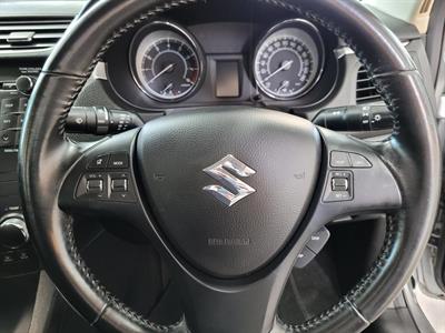 2012 Suzuki Kizashi - Thumbnail