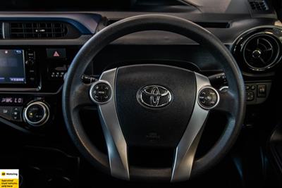 2016 Toyota Aqua - Thumbnail