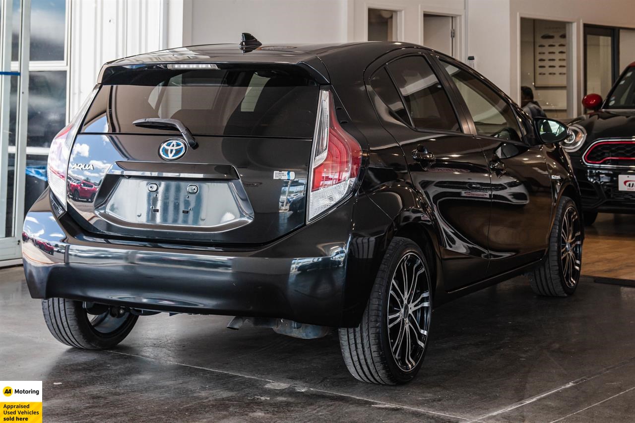 2016 Toyota Aqua