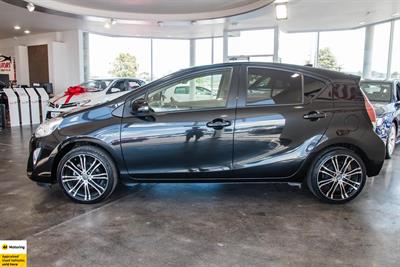 2016 Toyota Aqua - Thumbnail