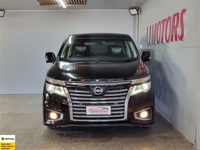 2018 Nissan Elgrand - Thumbnail