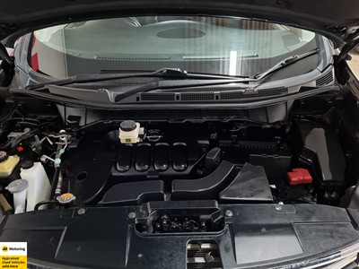 2018 Nissan Elgrand - Thumbnail