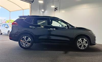 2020 Nissan X-Trail - Thumbnail