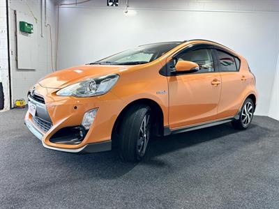 2015 Toyota Aqua - Thumbnail