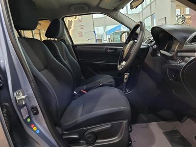 2015 Suzuki Swift - Thumbnail