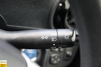2016 Toyota Aqua - Thumbnail