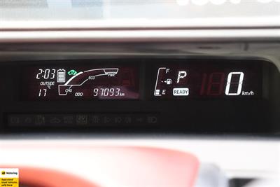 2016 Toyota Aqua - Thumbnail