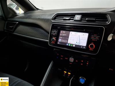 2018 Nissan Leaf - Thumbnail