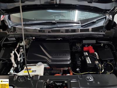 2018 Nissan Leaf - Thumbnail