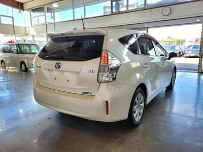 2012 Toyota Prius - Thumbnail