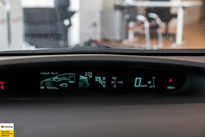 2013 Toyota Prius - Thumbnail